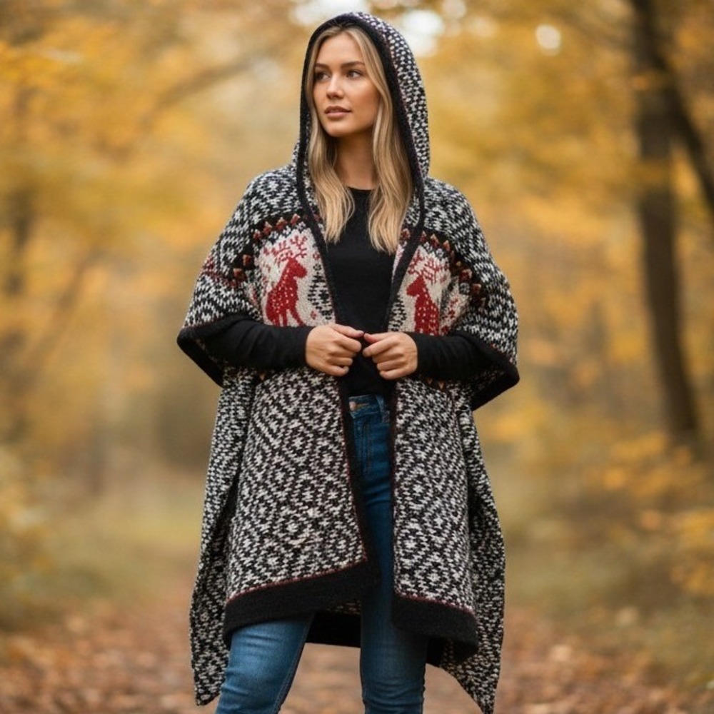Chalet Chic Hooded Fleece Poncho L/XL Black White Red Moose Geometric Fair Isle